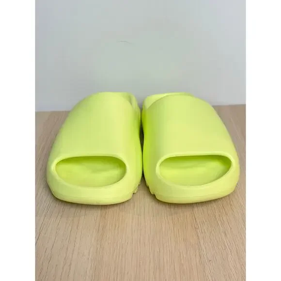 Adidas x Yeezy Slide Glow Green - Size 8M - MINT